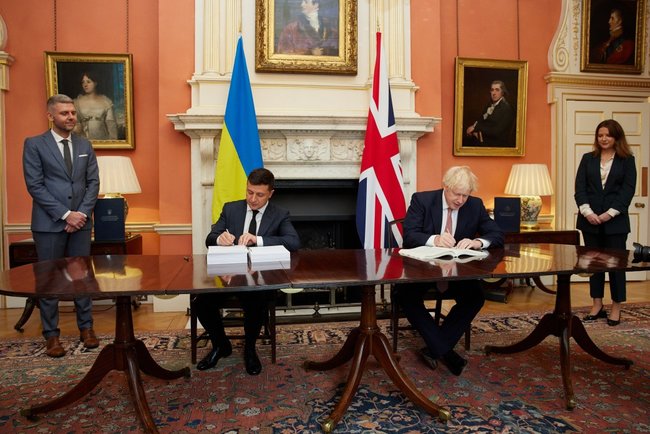 UK, Ukraine sign partnership agreement 02