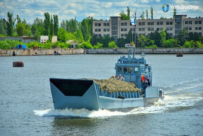 Завершен капитальный ремонт десантного катера ВМС Украины Сватово, - Укроборонпром 02