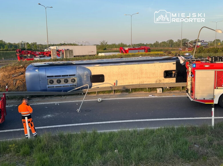 Автобус з українцями перекинувся у Польщі
