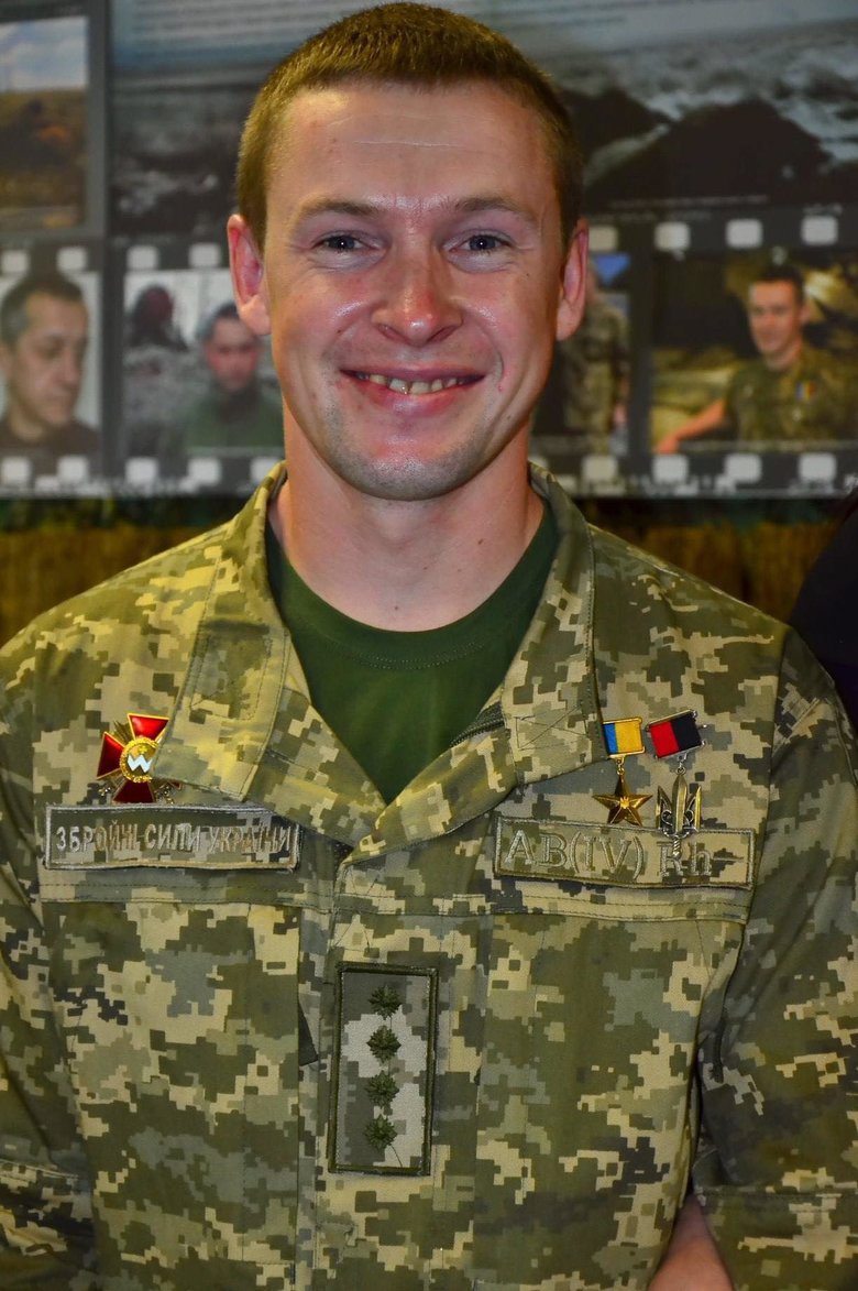 Герой України танкіст Василь Божок: Тих російських військовослужбовців, що наступали на Харків, вже собаки та пташки доїдають 01
