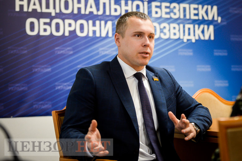 Народний депутат Голосу Роман Костенко: У влади вже не вийде поховати справу вагнерівців 05