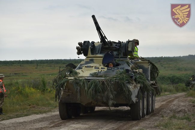 На Житомирщине проходят учения 95-й ОДШБр 08