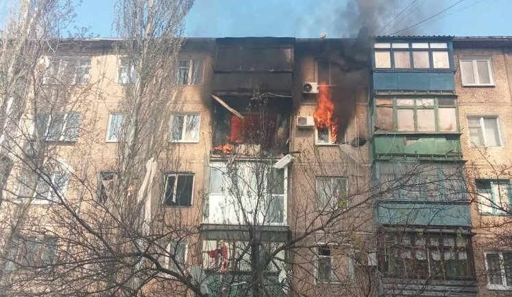 Війська РФ двічі обстріляли Авдіївку фосфорними снарядами, потім завдали авіаудару. ЗСУ відбили спробу прориву на цьому напрямку, - ОВА. ВІДЕО+ФОТОрепортаж