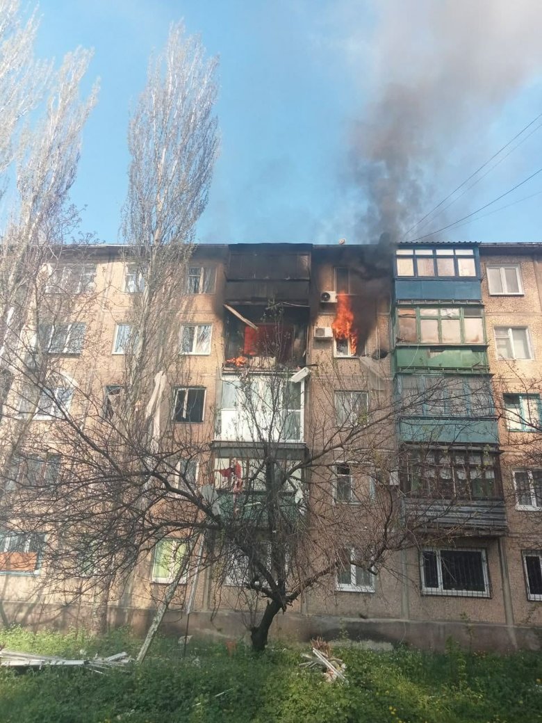 Russian troops twice fired at Avdiivka with phosphorous shells 01
