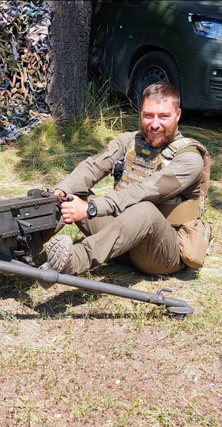 Андрій Сербін: Чимало російської піхоти вбилося об Бахмут. На це міг бути розрахунок – ми тримаємо місто, а вони туди пруть, як таргани, та гинуть 06