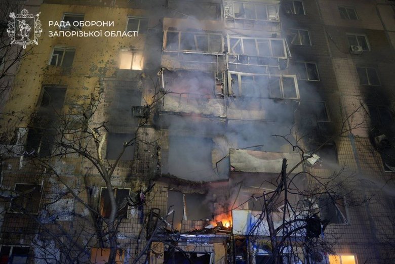 Росія атакувала Запоріжжя: п’ятеро постраждалих, пошкоджено будинки та ТЦ