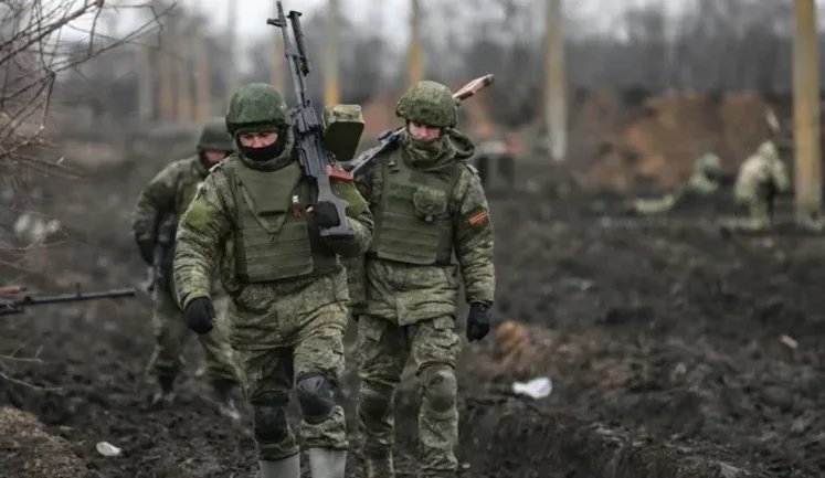 Армия РФ перешла к наступлению небольшими группами из-за больших потерь, - ДШВ