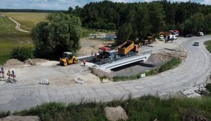 На дорозі між Черніговом і Славутичем відкрили рух трьома відремонтованими мостами. ВIДЕО