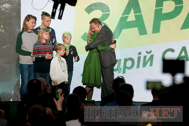 Самопоміч висунула Садового на вибори президента 25