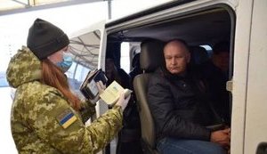 Обмежень для повернення українців у країну немає, - Криклій