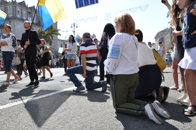 Давно не було таких теплих маршів: тисячі бійців пройшли центром столиці 14