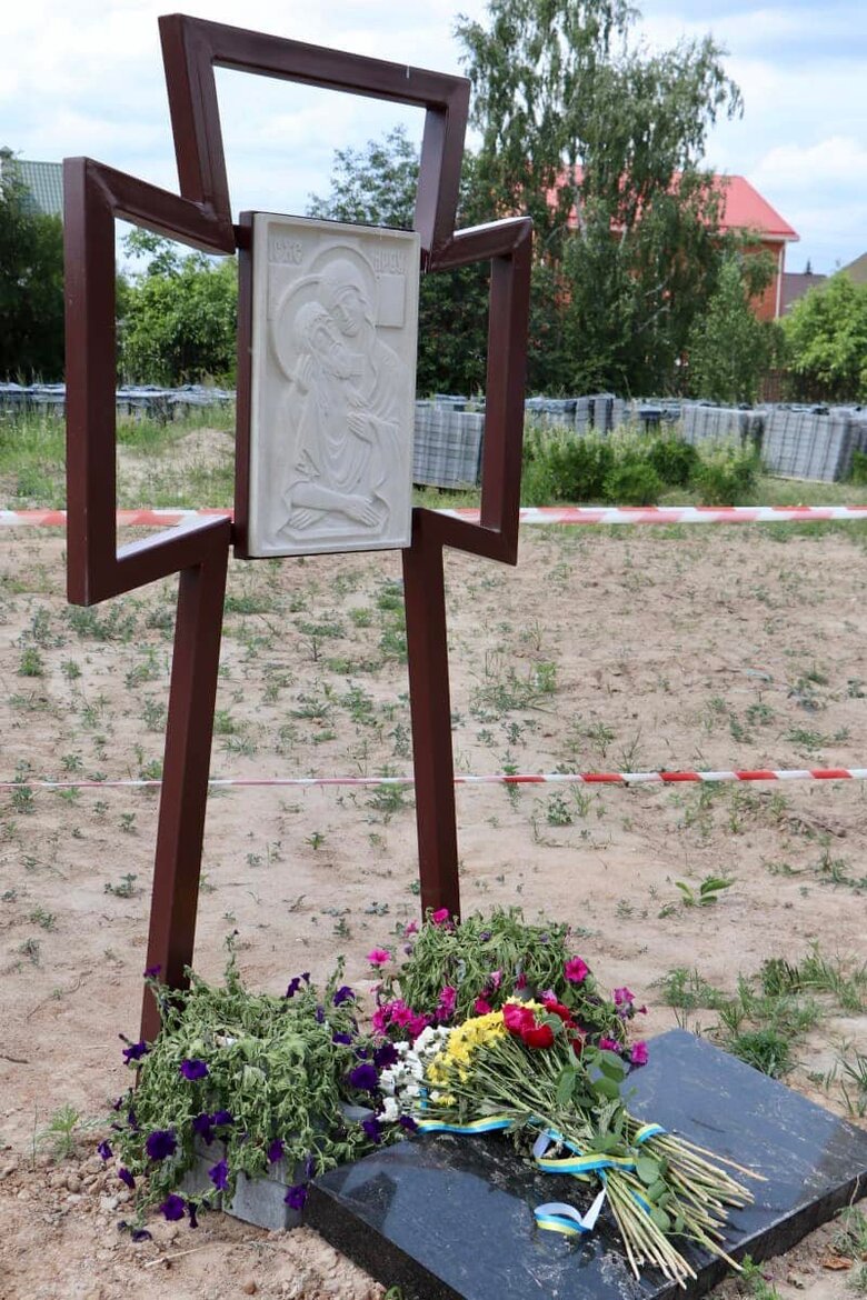 Премєр-міністр Люксембургу Беттель відвідав Бучу 06