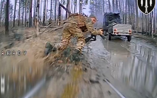 Пілоти батальйону SIGNUM 53-ї ОМБр влучили в автівку набиту окупантами. ВIДЕО