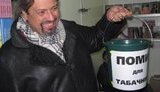 Ведро помоев на Табачника. Скандал на книжной ярмарке. ФОТОрепортаж