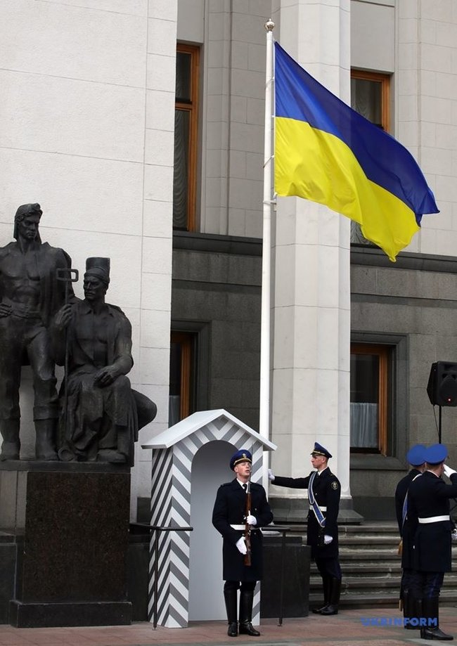 Под Радой появился почетный караул Нацгвардии 06