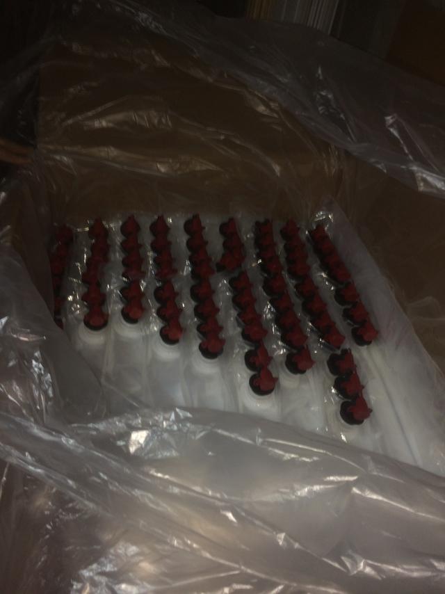 Налоговики ликвидировали подпольное производство элитного алкоголя на Ривненщине 03