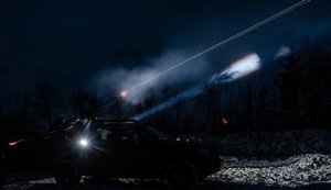 Повітряні сили ЗСУ відбивають напад дронів та балістики на Київ