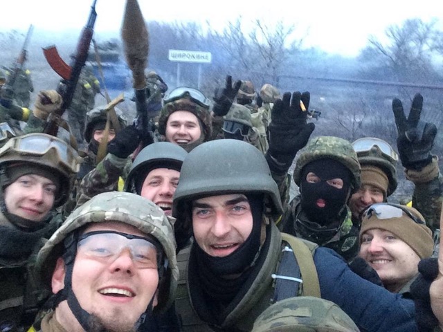 Президентское решение Зеленского о присвоении гражданства не коснулось иностранных добровольцев, - Билецкий 03