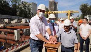 Сьогодні ми запустили комплекс, який прокладатиме тунель метро на Виноградар, - Кличко