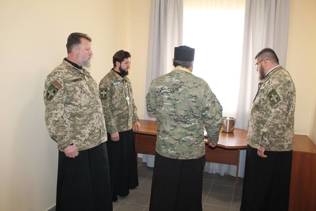 Оновлений Центр допомоги українським воїнам відкрили в Луцьку 03