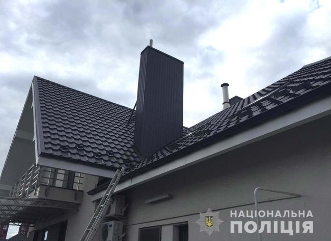 У будинок депутата міськради Рівного кинули бойову гранату, - Нацполіція 01