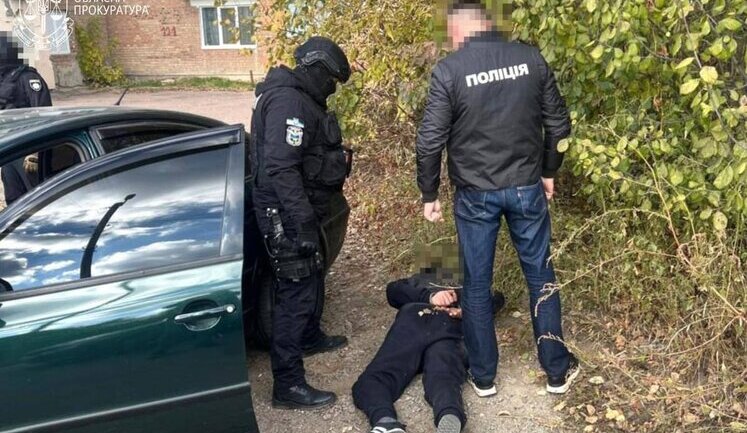 They "extorted" UAH 50 thousand from military wife: two men detained in Zhytomyr region. PHOTOS