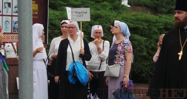 Онуфрій, Новинський, Бойко і віряни: як УПЦ МП хресну ходу проводили 16