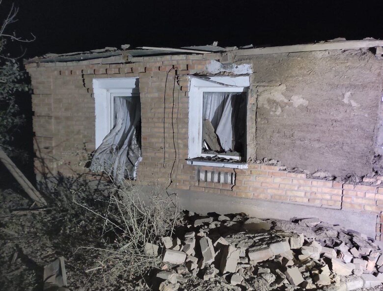 Над Днепропетровщиной сбиты 12 Шахедов, обломками поврежден объект критической инфраструктуры в Днепре 03
