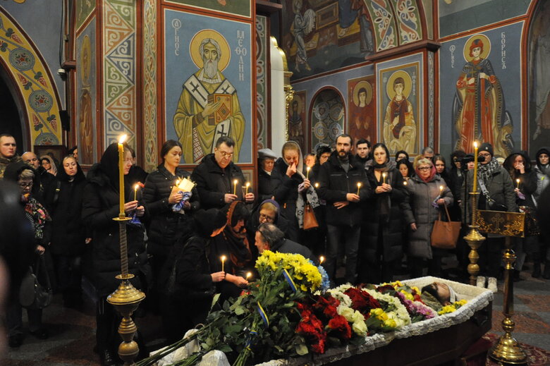 Зі столичним екскурсоводом та воїном Сергієм Мироновим, який загинув у бою з окупантами, попрощалися у Києві 58