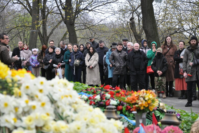 Память Да Винчи почтили на Аскольдовой могиле 09