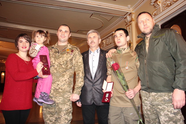 В Одессе воины-участники АТО из 28-й ОМБр получили государственные награды 03