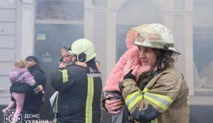 Последствия удара РФ по детскому саду в Харькове: погиб человек, 7 пострадавших. У детей острая реакция на стресс. ФОТОрепортаж