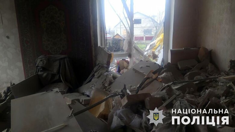 Рашисти завдали 8 ударів по Донеччині за добу: пошкоджено 20 цивільних об’єктів 10