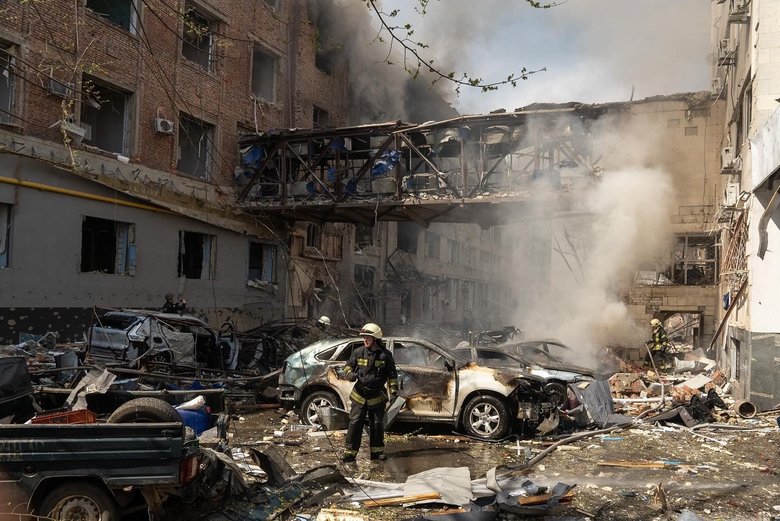 Інфраструктуру відновимо! Ми та історія заберемо у Росії значно більше, ніж російські ракети – в України, - Зеленський 06