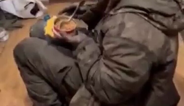 "Our enemies will die like dew on sun!" - Russian prisoner teaches National Anthem of Ukraine. VIDEO