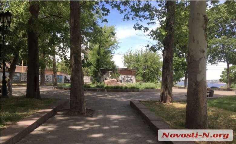 Памятник Пушкину был демонтирован в Николаеве 01