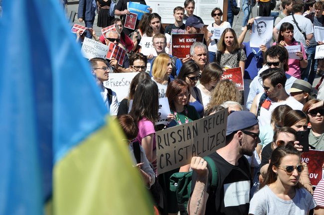 Акція на підтримку Сенцова та інших політвязнів у РФ і окупованому Криму відбулася на Майдані 08