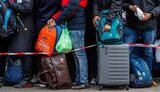 Школьники после 11 класса уезжают за границу. Что говорят в МОН
