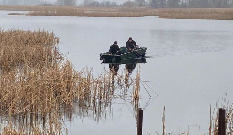 Завершены поиски супругов, погибших во время рыбалки на озере в Житомирской области, - ГСЧС. ФОТО