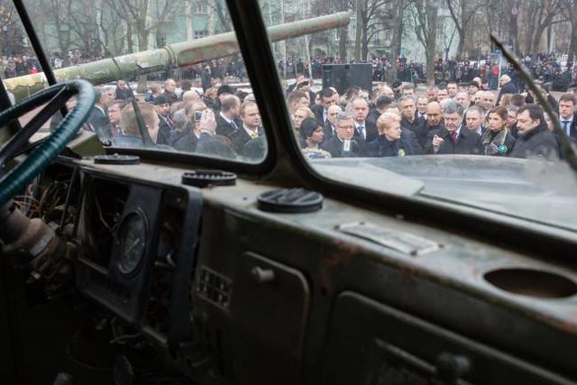 майдан порошенко марш память евромайдан достоинства