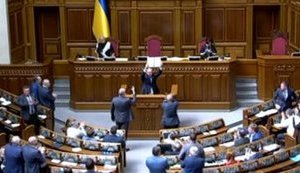 Parubii signs Ukrainian language law