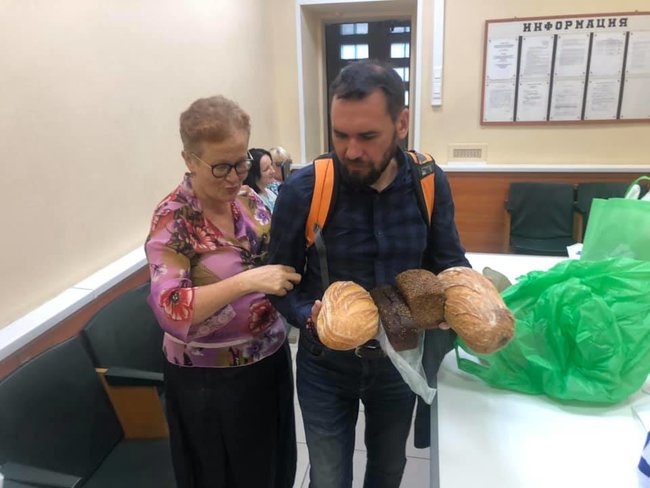 В Лефортово взяли передачи для 32 политзаключенных 02
