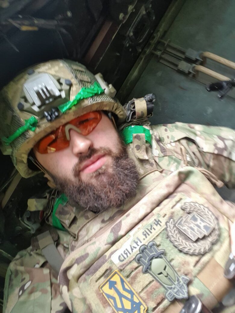 Командир Хард: Добровольці закінчуються дуже швидко. Ті, хто краще та більше воюють, хто сміливіші, на жаль, таки гинуть 04 Командир Хард: Добровольці закінчуються дуже швидко. Ті, хто краще та більше воюють, хто сміливіші, на жаль, таки гинуть 04