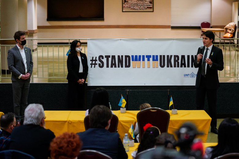 Трюдо запевнив діаспору в підтримці України 03