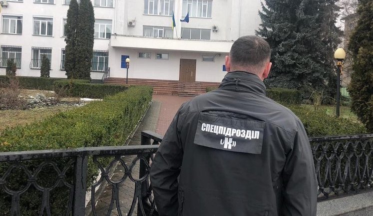 Чиновник ГФС Житомирщины незаконно выдавал топливные лицензии: ущерб бюджету превышает 700 тыс. гривен. ФОТОрепортаж