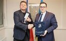 Залужний отримав нагороду від МЗС Чехії
