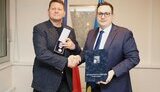 Залужний отримав нагороду від МЗС Чехії