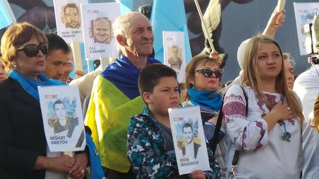 На Майдане Незалежности прошел митинг-реквием в память о жертвах геноцида крымскотатарского народа 17