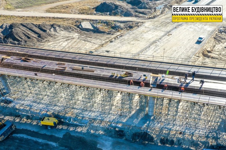 На новой трассе Днепр-Решетиловка возведут около 80 искусственных сооружений 04