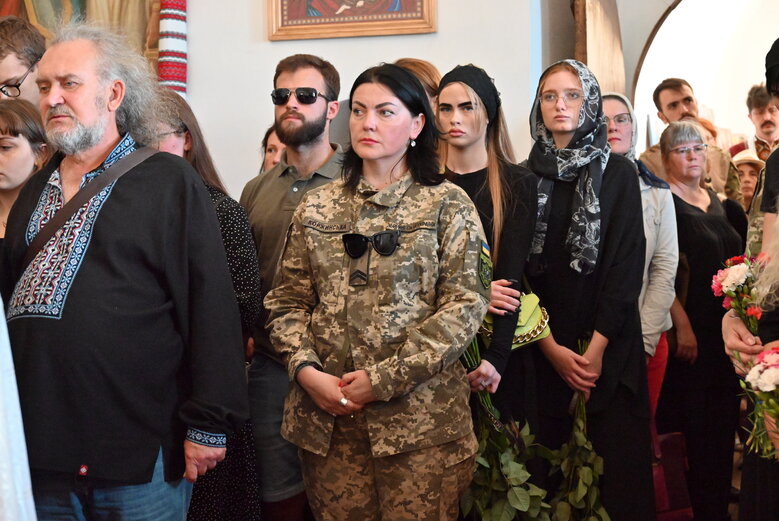 Зі скрипалем та воїном Давидом Якушиним, який загинув у бою з окупантами, попрощалися в Києві 38